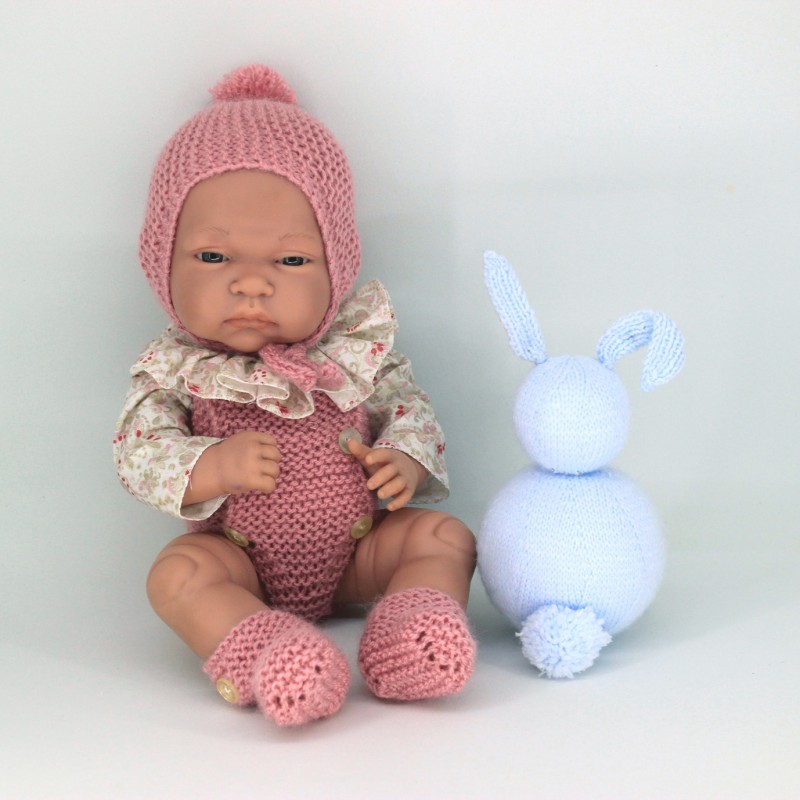 Conjunto pelele , capota y patucos de lana con camisa de tela para Antonio Juan 33 cm