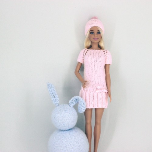 Patrón vestido y gorro rosa válido para muñecas tipo Barbie