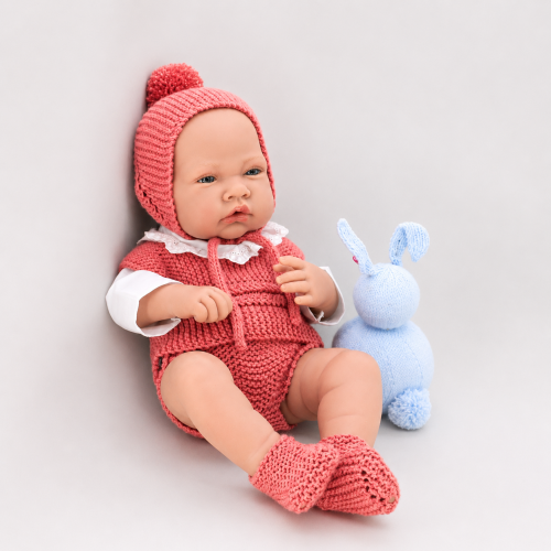 Conjunto con chaleco, cubrepañal, patucos , gorro y camisa Antonio Juan 42 cm