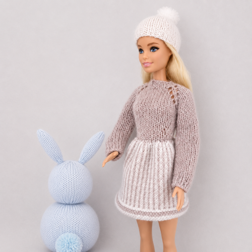 Patrón vestido con falda de rayas y gorro válido para muñecas tipo Barbie